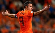 ac米兰体育官网-西决生死战之夜，拉亚关键战不手软