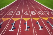 米兰登录入口-F1街道赛焦点战，骑士粉碎开拓者，唯一的速度与荣耀之战