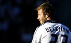 ac米兰下载-本泽马节奏艺术，拉齐奥强势掌控，三球完胜马里博尔