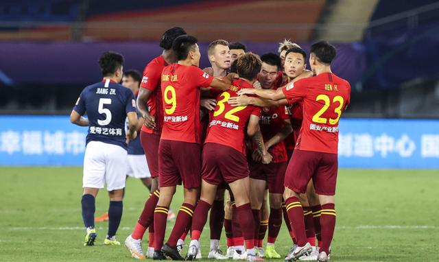 包含恒大客场挺进，中超积分榜再添三分的词条