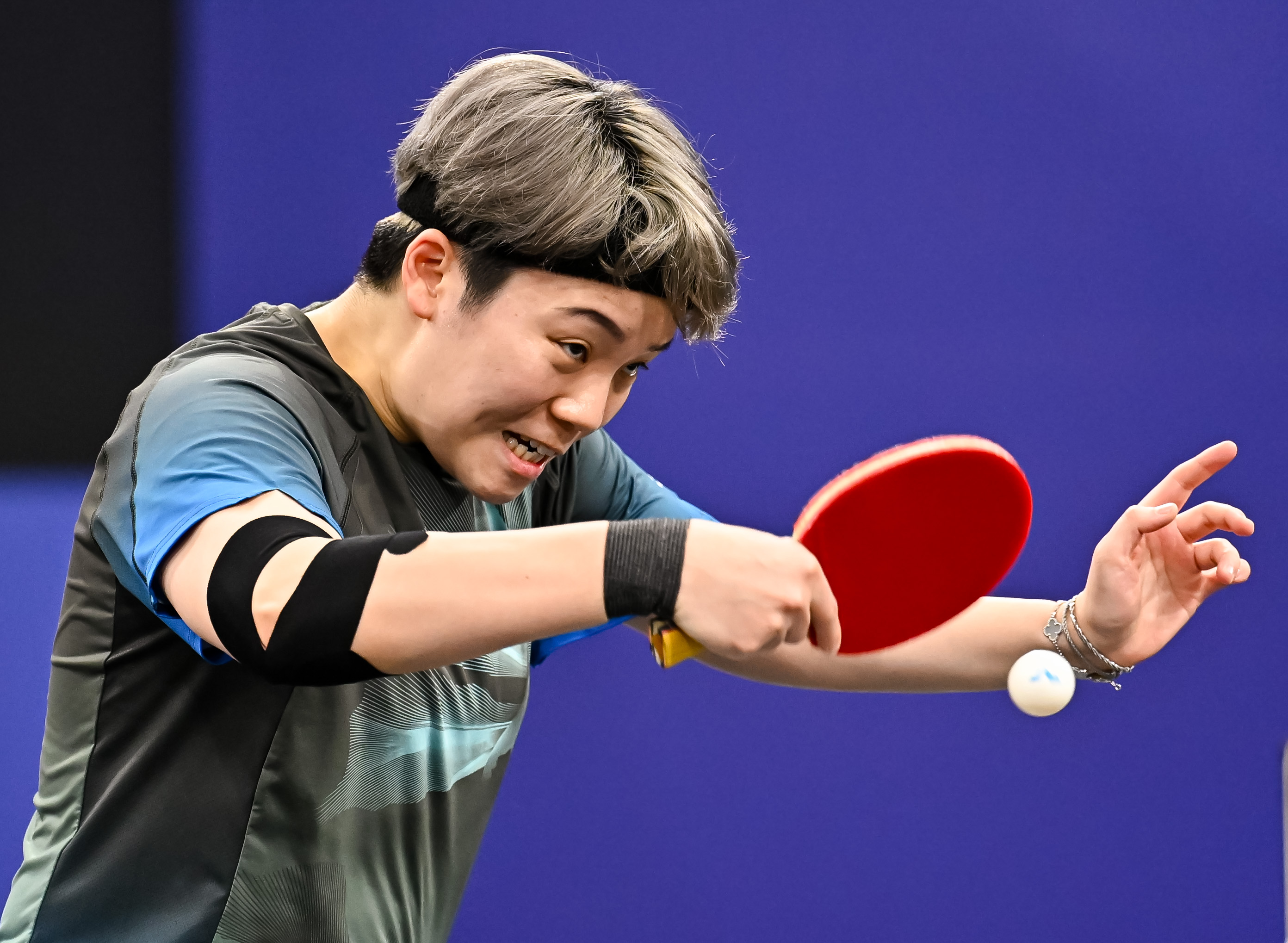 关于比赛中球员的高超技艺让人无比钦佩的信息