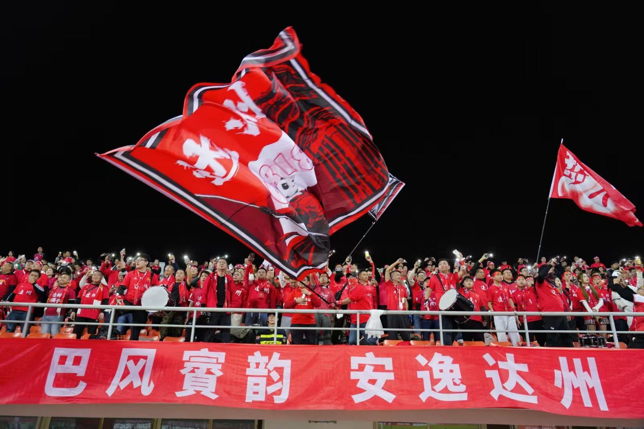 助威声音震耳欲聋的赛事中涌现热门的简单介绍