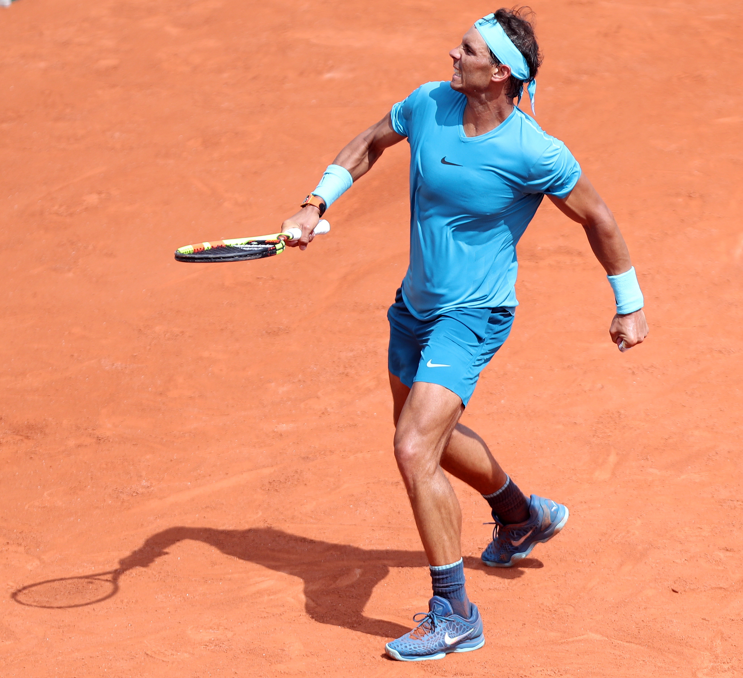 包含法国网球队鏖战欧洲网球队，纳达尔完成帽子戏法的词条