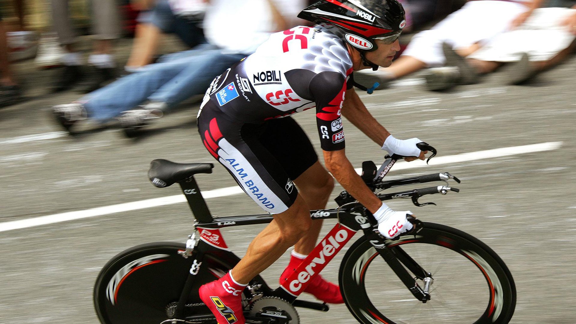 哈利伯顿爆发，广东队正面击溃雄鹿，一场跨越时空的篮球对话