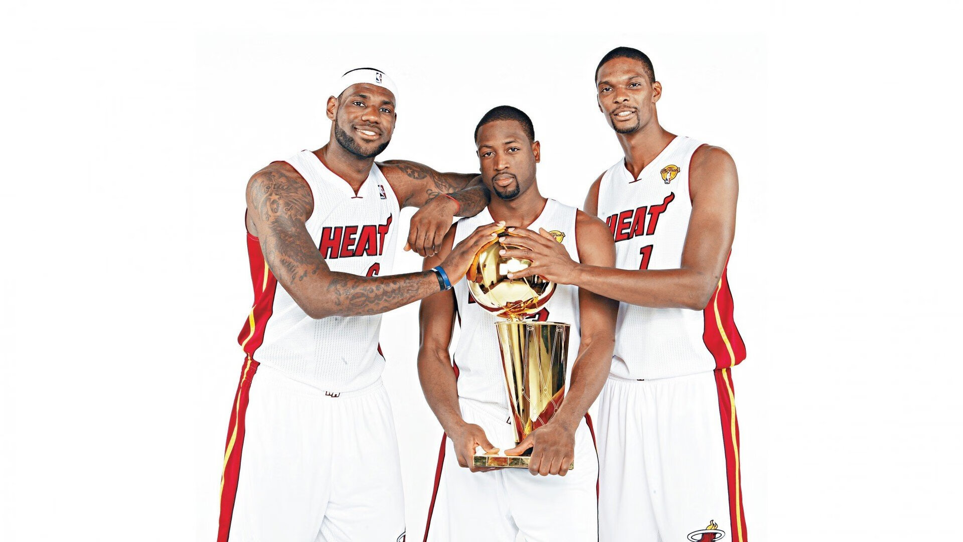 莱万节奏学,当多特黄黑之心,跳动成利物浦的红色脉搏